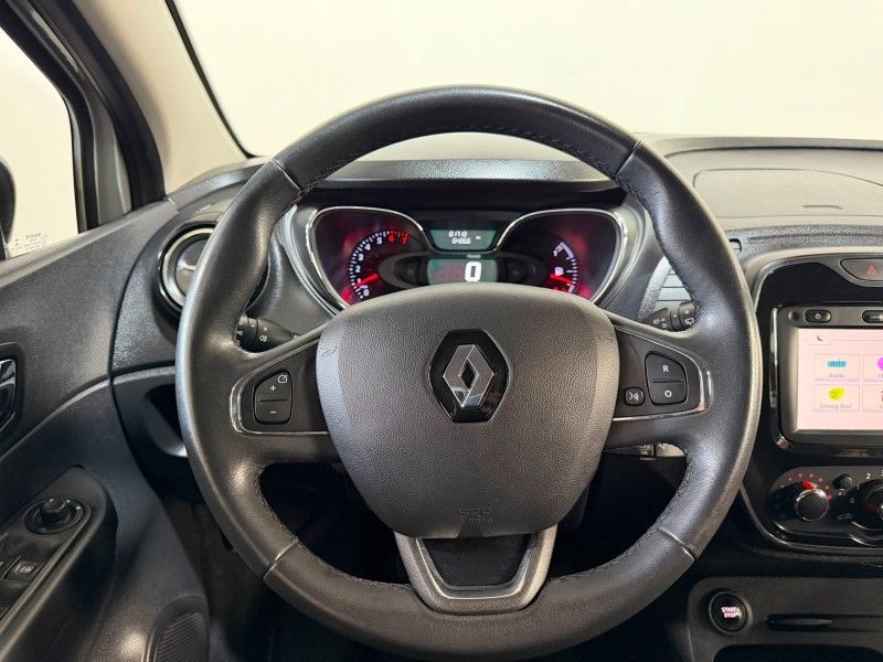 RENAULT CAPTUR 1.6 16V SCE ZEN 2017/2018 SUL SERRA MOTORS CAXIAS DO SUL / Carros no Vale RENAULT CAPTUR 1.6 16V SCE ZEN 2017/2018 SUL SERRA MOTORS CAXIAS DO SUL / Carros no Vale