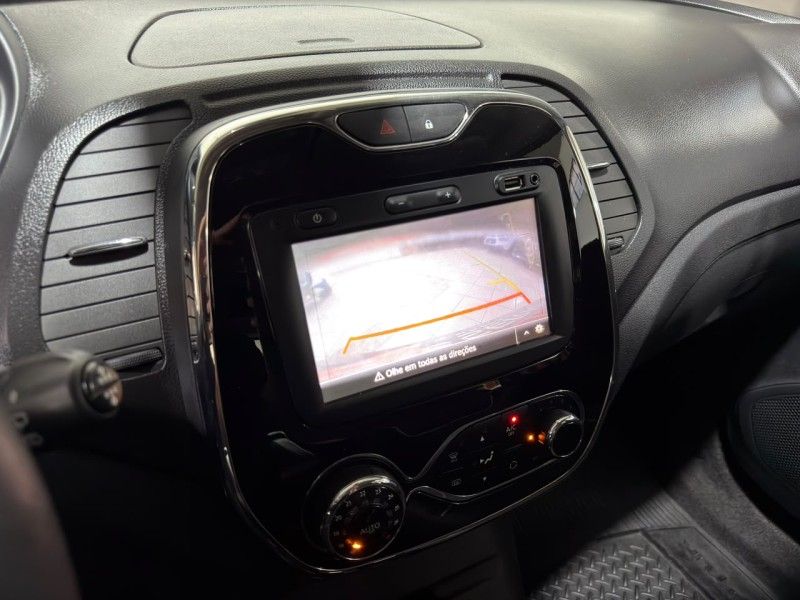 RENAULT CAPTUR 2.0 16V INTENSE 2017/2018 SUL SERRA MOTORS CAXIAS DO SUL / Carros no Vale RENAULT CAPTUR 2.0 16V INTENSE 2017/2018 SUL SERRA MOTORS CAXIAS DO SUL / Carros no Vale
