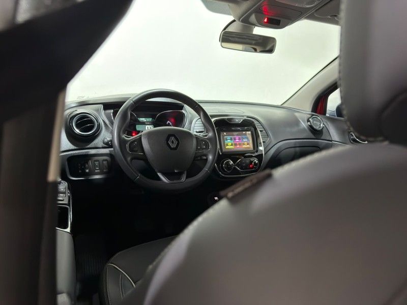 RENAULT CAPTUR 2.0 16V INTENSE 2017/2018 SUL SERRA MOTORS CAXIAS DO SUL / Carros no Vale RENAULT CAPTUR 2.0 16V INTENSE 2017/2018 SUL SERRA MOTORS CAXIAS DO SUL / Carros no Vale