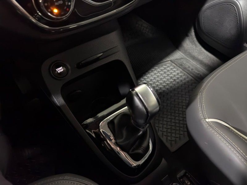RENAULT CAPTUR 2.0 16V INTENSE 2017/2018 SUL SERRA MOTORS CAXIAS DO SUL / Carros no Vale RENAULT CAPTUR 2.0 16V INTENSE 2017/2018 SUL SERRA MOTORS CAXIAS DO SUL / Carros no Vale