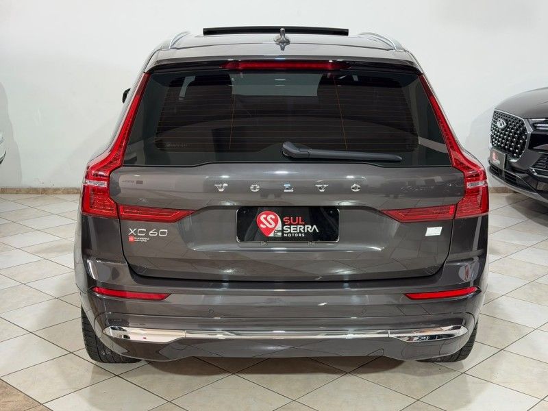 VOLVO XC60 2.0 T8 ULTIMATE AWD HIBRIDO 2022/2023 SUL SERRA MOTORS CAXIAS DO SUL / Carros no Vale VOLVO XC60 2.0 T8 ULTIMATE AWD HIBRIDO 2022/2023 SUL SERRA MOTORS CAXIAS DO SUL / Carros no Vale