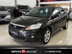 FORD FOCUS 2.0 GLX 16V 2012/2013 GARCEZ VEÍCULOS BENTO GONÇALVES / Carros no Vale