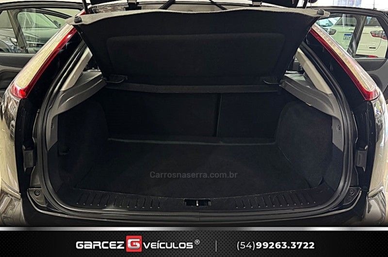 FORD FOCUS 2.0 GLX 16V 2012/2013 GARCEZ VEÍCULOS BENTO GONÇALVES / Carros no Vale