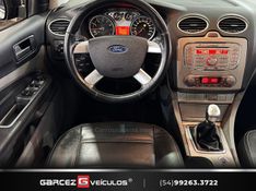 FORD FOCUS 2.0 GLX 16V 2012/2013 GARCEZ VEÍCULOS BENTO GONÇALVES / Carros no Vale