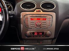 FORD FOCUS 2.0 GLX 16V 2012/2013 GARCEZ VEÍCULOS BENTO GONÇALVES / Carros no Vale