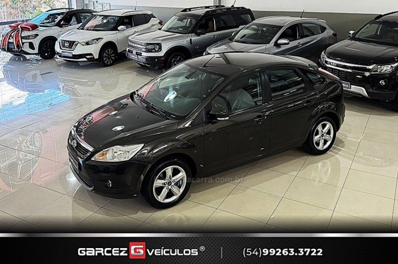 FORD FOCUS 2.0 GLX 16V 2012/2013 GARCEZ VEÍCULOS BENTO GONÇALVES / Carros no Vale