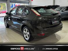 FORD FOCUS 2.0 GLX 16V 2012/2013 GARCEZ VEÍCULOS BENTO GONÇALVES / Carros no Vale