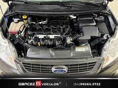 FORD FOCUS 2.0 GLX 16V 2012/2013 GARCEZ VEÍCULOS BENTO GONÇALVES / Carros no Vale