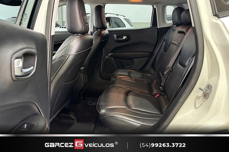 JEEP COMPASS 2.0 16V LIMITED 2017/2018 GARCEZ VEÍCULOS BENTO GONÇALVES / Carros no Vale JEEP COMPASS 2.0 16V LIMITED 2017/2018 GARCEZ VEÍCULOS BENTO GONÇALVES / Carros no Vale
