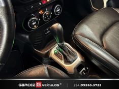 JEEP RENEGADE 1.8 16V LONGITUDE 2018/2018 GARCEZ VEÍCULOS BENTO GONÇALVES / Carros no Vale