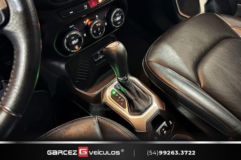 JEEP RENEGADE 1.8 16V LONGITUDE 2018/2018 GARCEZ VEÍCULOS BENTO GONÇALVES / Carros no Vale