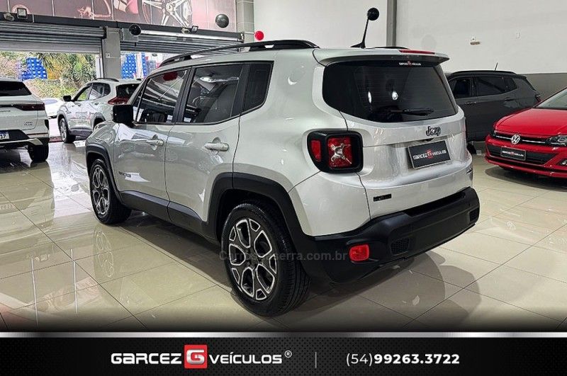 JEEP RENEGADE 1.8 16V LONGITUDE 2018/2018 GARCEZ VEÍCULOS BENTO GONÇALVES / Carros no Vale