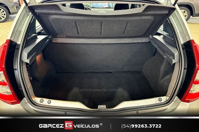 RENAULT SANDERO 1.6 EXPRESSION 8V 2011/2012 GARCEZ VEÍCULOS BENTO GONÇALVES / Carros no Vale