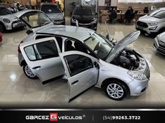 RENAULT SANDERO 1.6 EXPRESSION 8V 2011/2012 GARCEZ VEÍCULOS BENTO GONÇALVES / Carros no Vale
