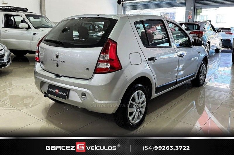 RENAULT SANDERO 1.6 EXPRESSION 8V 2011/2012 GARCEZ VEÍCULOS BENTO GONÇALVES / Carros no Vale