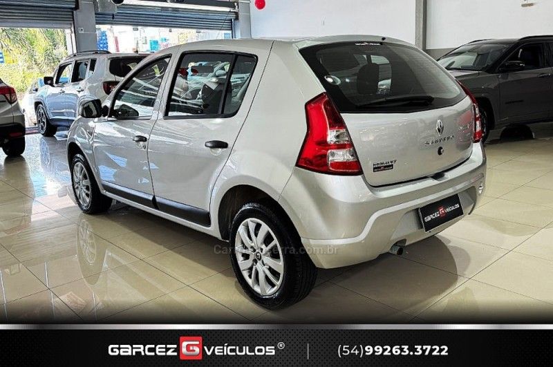 RENAULT SANDERO 1.6 EXPRESSION 8V 2011/2012 GARCEZ VEÍCULOS BENTO GONÇALVES / Carros no Vale