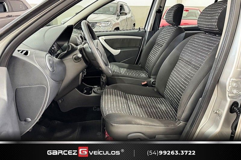 RENAULT SANDERO 1.6 EXPRESSION 8V 2011/2012 GARCEZ VEÍCULOS BENTO GONÇALVES / Carros no Vale