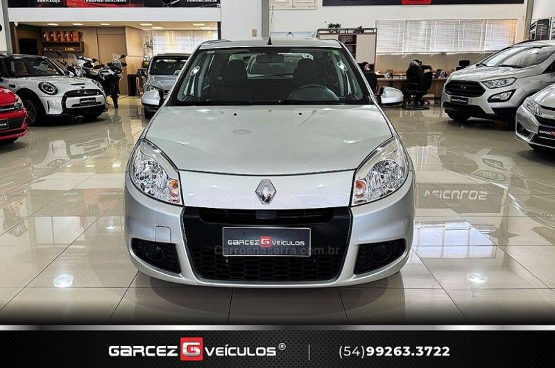 RENAULT SANDERO 1.6 EXPRESSION 8V 2011/2012 GARCEZ VEÍCULOS BENTO GONÇALVES / Carros no Vale