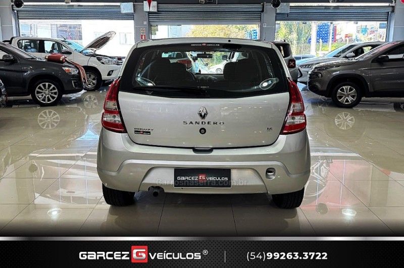 RENAULT SANDERO 1.6 EXPRESSION 8V 2011/2012 GARCEZ VEÍCULOS BENTO GONÇALVES / Carros no Vale