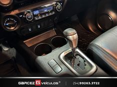 TOYOTA HILUX 2.8 SRV 4X4 CD 16V 2016/2017 GARCEZ VEÍCULOS BENTO GONÇALVES / Carros no Vale