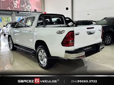 TOYOTA HILUX 2.8 SRV 4X4 CD 16V 2016/2017 GARCEZ VEÍCULOS BENTO GONÇALVES / Carros no Vale