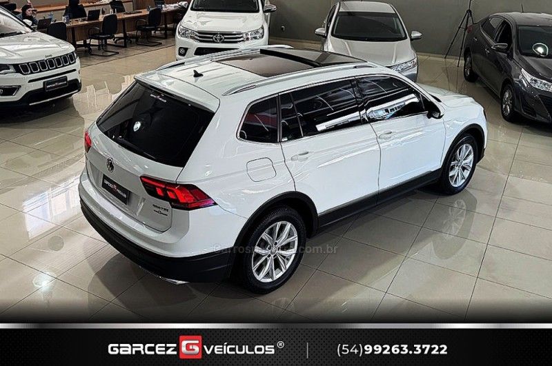 VOLKSWAGEN TIGUAN 1.4 ALLSPACE COMFORT 250 TSI 2018/2019 GARCEZ VEÍCULOS BENTO GONÇALVES / Carros no Vale