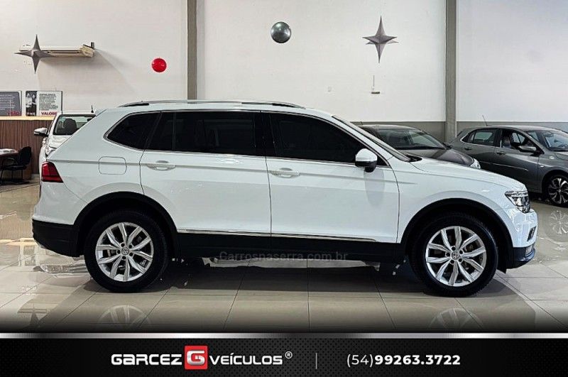 VOLKSWAGEN TIGUAN 1.4 ALLSPACE COMFORT 250 TSI 2018/2019 GARCEZ VEÍCULOS BENTO GONÇALVES / Carros no Vale