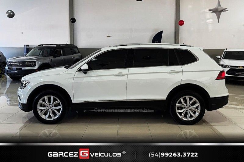 VOLKSWAGEN TIGUAN 1.4 ALLSPACE COMFORT 250 TSI 2018/2019 GARCEZ VEÍCULOS BENTO GONÇALVES / Carros no Vale