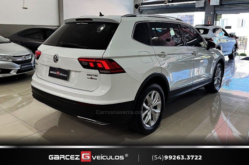 VOLKSWAGEN TIGUAN 1.4 ALLSPACE COMFORT 250 TSI 2018/2019 GARCEZ VEÍCULOS BENTO GONÇALVES / Carros no Vale