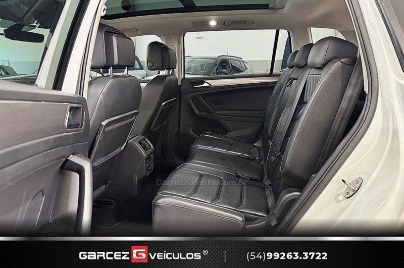 VOLKSWAGEN TIGUAN 1.4 ALLSPACE COMFORT 250 TSI 2018/2019 GARCEZ VEÍCULOS BENTO GONÇALVES / Carros no Vale