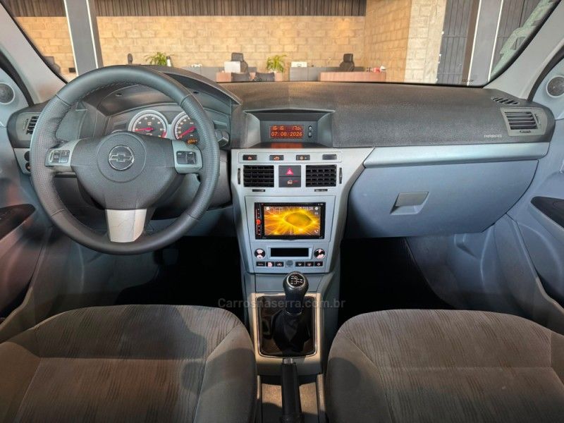 CHEVROLET VECTRA 2.0 MPFI ELEGANCE 8V 2008/2009 GRIFFCAR MULTIMARCAS DOIS IRMÃOS / Carros no Vale CHEVROLET VECTRA 2.0 MPFI ELEGANCE 8V 2008/2009 GRIFFCAR MULTIMARCAS DOIS IRMÃOS / Carros no Vale