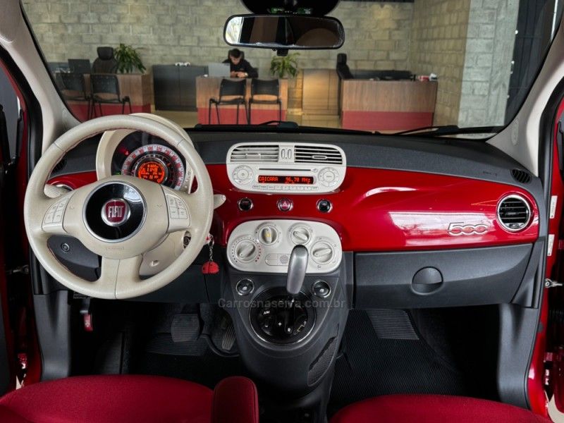 FIAT 500 1.4 CULT 8V AUTOMATIZADO 2014/2015 GRIFFCAR MULTIMARCAS DOIS IRMÃOS / Carros no Vale