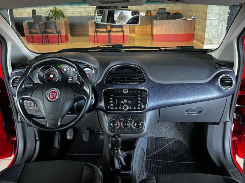 FIAT PUNTO 1.4 ATTRACTIVE ITALIA 8V 2015/2015 GRIFFCAR MULTIMARCAS DOIS IRMÃOS / Carros no Vale