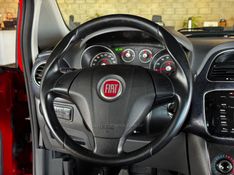 FIAT PUNTO 1.4 ATTRACTIVE ITALIA 8V 2015/2015 GRIFFCAR MULTIMARCAS DOIS IRMÃOS / Carros no Vale