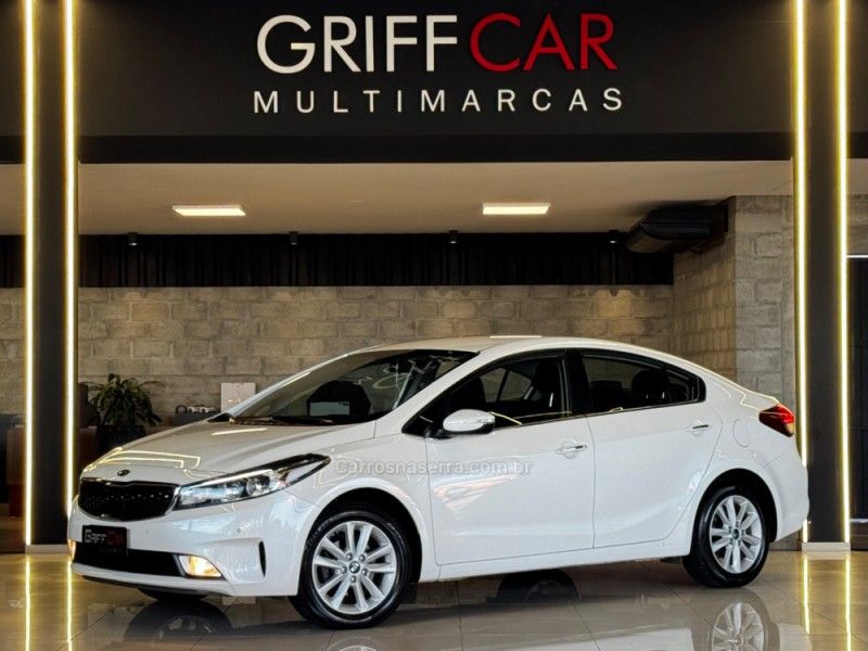 KIA CERATO 1.6 16V SX4 2016/2017 GRIFFCAR MULTIMARCAS DOIS IRMÃOS / Carros no Vale KIA CERATO 1.6 16V SX4 2016/2017 GRIFFCAR MULTIMARCAS DOIS IRMÃOS / Carros no Vale