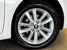 KIA CERATO 1.6 16V SX4 2016/2017 GRIFFCAR MULTIMARCAS DOIS IRMÃOS / Carros no Vale