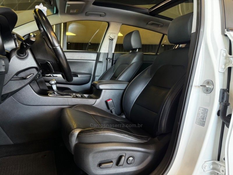 KIA SPORTAGE 2.0 EX 4X2 16V EX2 OFF G4 2017/2018 GRIFFCAR MULTIMARCAS DOIS IRMÃOS / Carros no Vale
