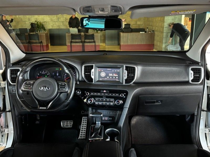 KIA SPORTAGE 2.0 EX 4X2 16V EX2 OFF G4 2017/2018 GRIFFCAR MULTIMARCAS DOIS IRMÃOS / Carros no Vale