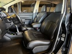 NISSAN TIIDA 1.8 SL 16V 2010/2011 GRIFFCAR MULTIMARCAS DOIS IRMÃOS / Carros no Vale