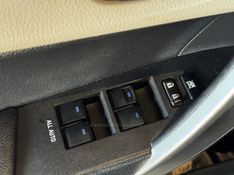 TOYOTA COROLLA 2.0 XEI 16V 2014/2015 GRIFFCAR MULTIMARCAS DOIS IRMÃOS / Carros no Vale