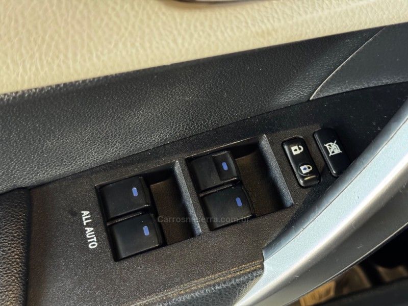 TOYOTA COROLLA 2.0 XEI 16V 2014/2015 GRIFFCAR MULTIMARCAS DOIS IRMÃOS / Carros no Vale