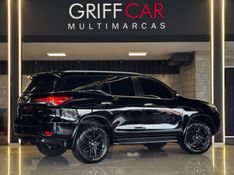 TOYOTA HILUX SW4 2.8 SRX 4X4 16V TURBO INTERCOOLER 2016/2017 GRIFFCAR MULTIMARCAS DOIS IRMÃOS / Carros no Vale