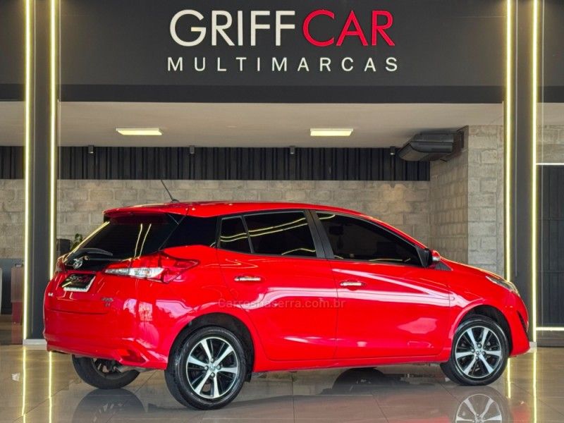 TOYOTA YARIS 1.5 XS 16V 2018/2019 GRIFFCAR MULTIMARCAS DOIS IRMÃOS / Carros no Vale