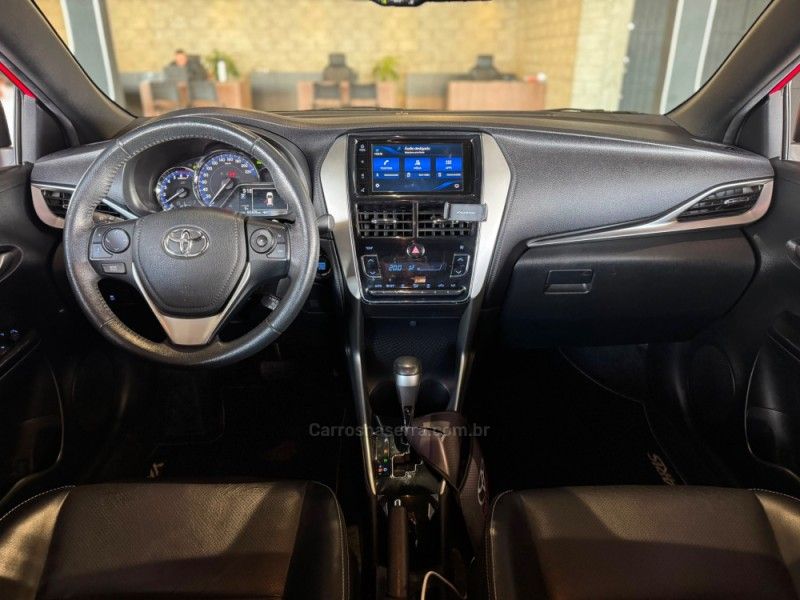 TOYOTA YARIS 1.5 XS 16V 2018/2019 GRIFFCAR MULTIMARCAS DOIS IRMÃOS / Carros no Vale