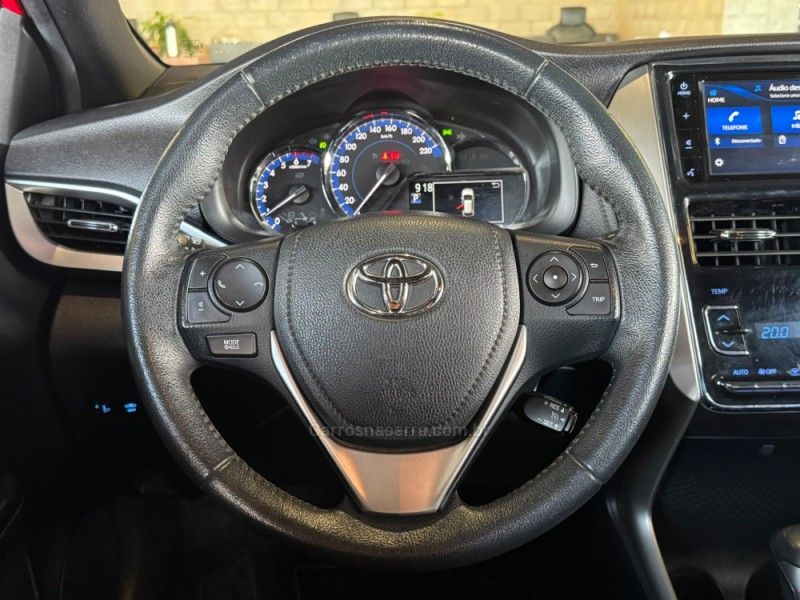 TOYOTA YARIS 1.5 XS 16V 2018/2019 GRIFFCAR MULTIMARCAS DOIS IRMÃOS / Carros no Vale