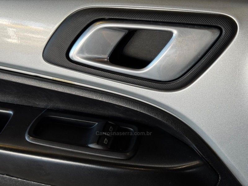TROLLER T4 3.2 TDI 4X4 20V TURBO INTERCOOLER 2015/2016 GRIFFCAR MULTIMARCAS DOIS IRMÃOS / Carros no Vale