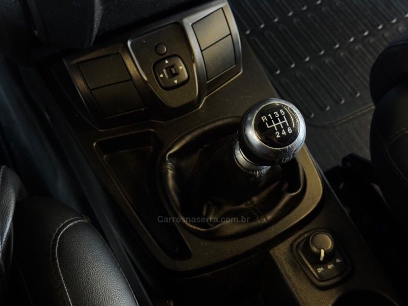TROLLER T4 3.2 TDI 4X4 20V TURBO INTERCOOLER 2015/2016 GRIFFCAR MULTIMARCAS DOIS IRMÃOS / Carros no Vale