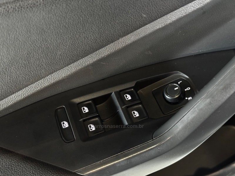 VOLKSWAGEN JETTA 1.4 16V TSI COMFORTLINE TIPTRONIC 2019/2019 GRIFFCAR MULTIMARCAS DOIS IRMÃOS / Carros no Vale