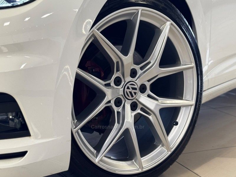 VOLKSWAGEN JETTA 1.4 16V TSI COMFORTLINE TIPTRONIC 2019/2019 GRIFFCAR MULTIMARCAS DOIS IRMÃOS / Carros no Vale