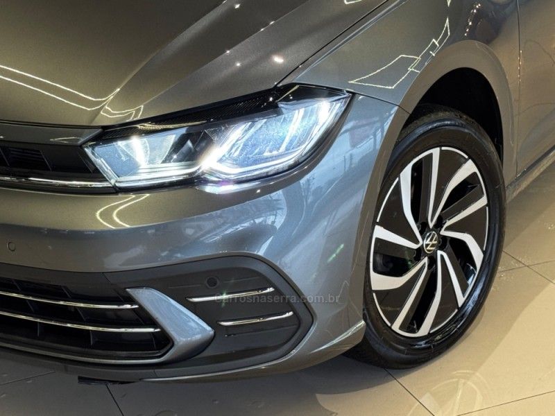 VOLKSWAGEN POLO 1.0 170 TSI 12V HIGHLINE 2024/2025 GRIFFCAR MULTIMARCAS DOIS IRMÃOS / Carros no Vale VOLKSWAGEN POLO 1.0 170 TSI 12V HIGHLINE 2024/2025 GRIFFCAR MULTIMARCAS DOIS IRMÃOS / Carros no Vale